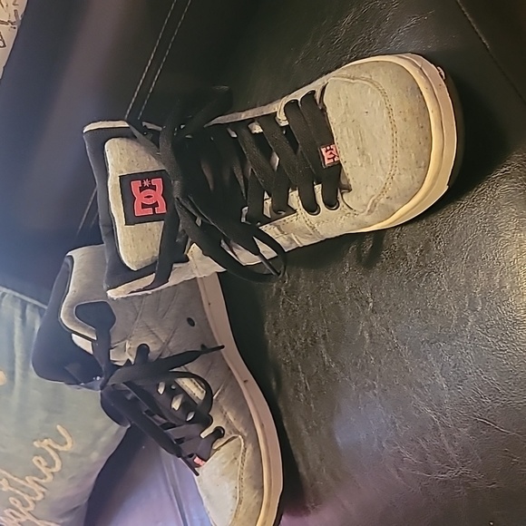 DC Hightops - Picture 2 of 5